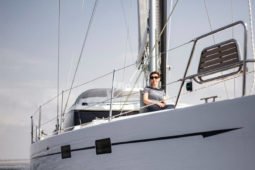 Discovery Longitude 48