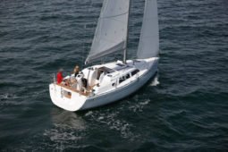Hanse 325