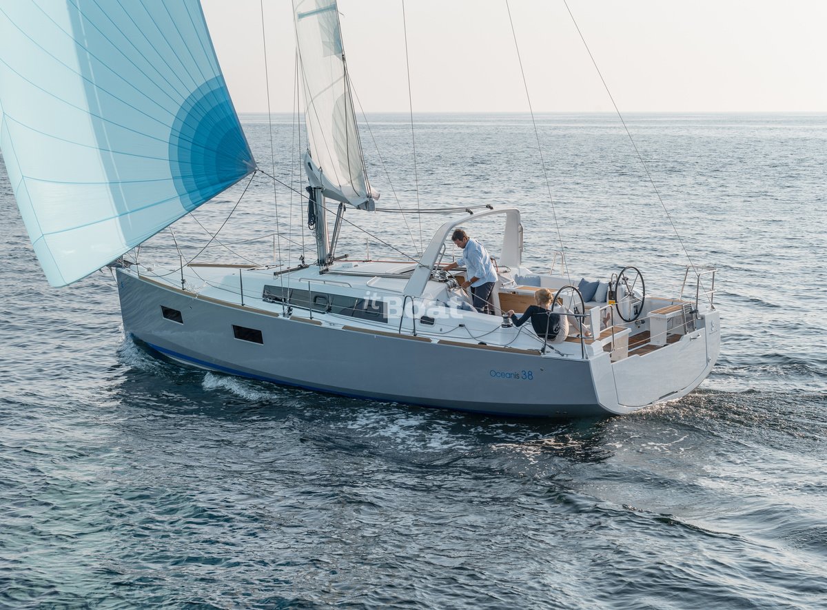 Beneteau Oceanis 38