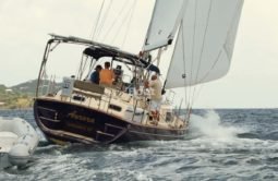 Island Packet Yachts IP 525