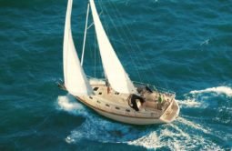 Island Packet Yachts IP 379