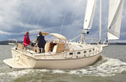 Island Packet Yachts IP 349