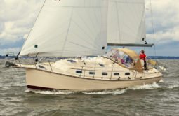 Island Packet Yachts IP 349