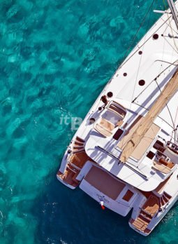 Fountaine Pajot 65 Galathea