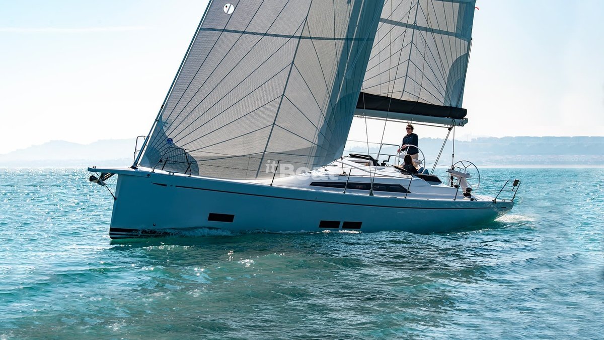 Grand Soleil 44