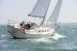 Island Packet Yachts Estero