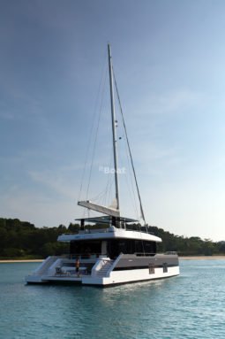 Sunreef 68 Supreme Sailing