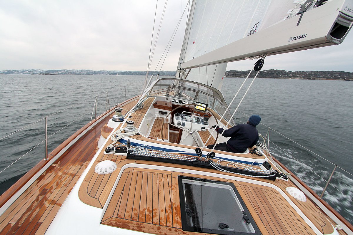 Hallberg-Rassy 55