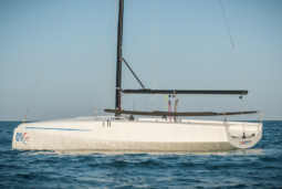 Clubswan 28