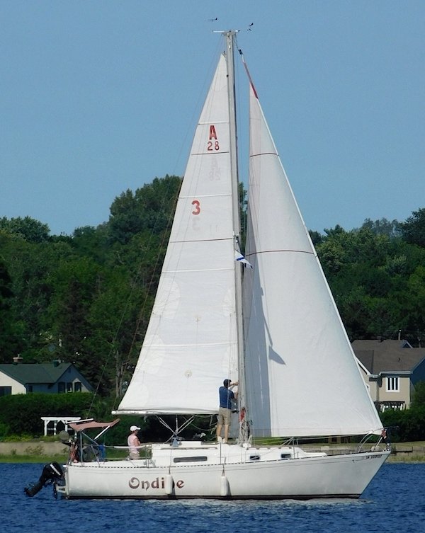 Aloha 28