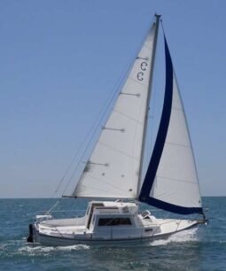 Com-Pac 23 Pilothouse
